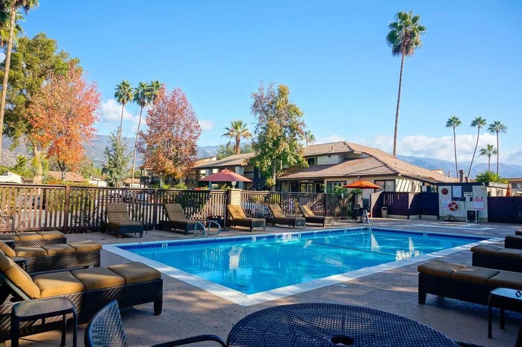 Hummingbird Inn