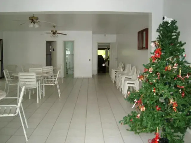 PÉ NA AREIA na Praia das Toninhas, Condomínio Wimbledon, direto na areia, o Melhor da região, completo, 5 estrelas