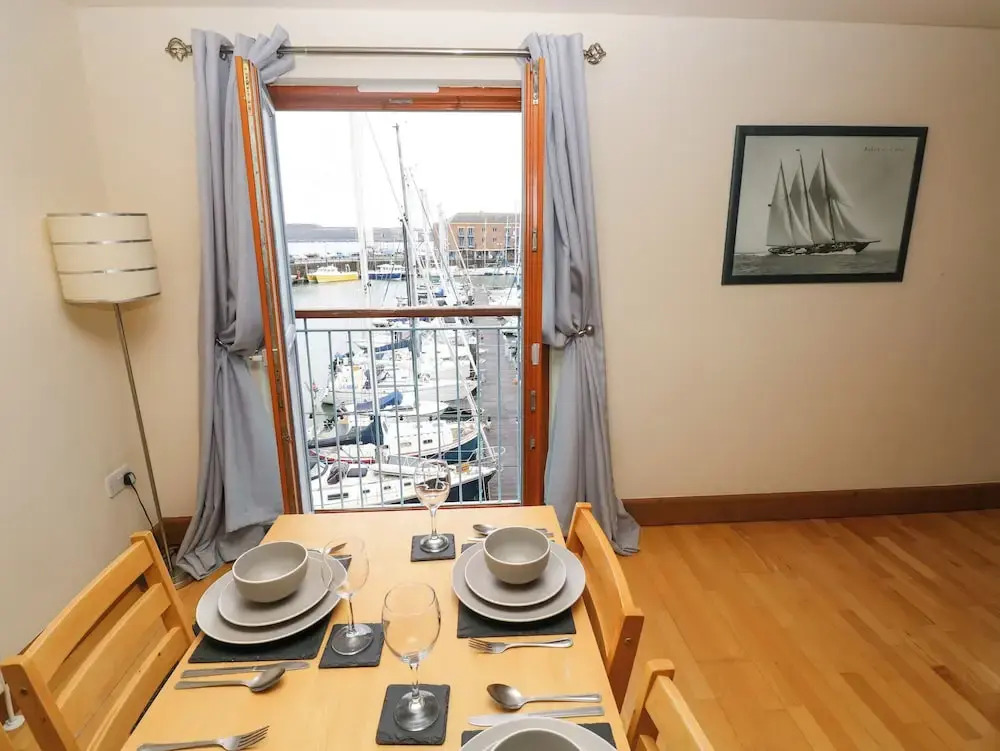 15 Sovereign House