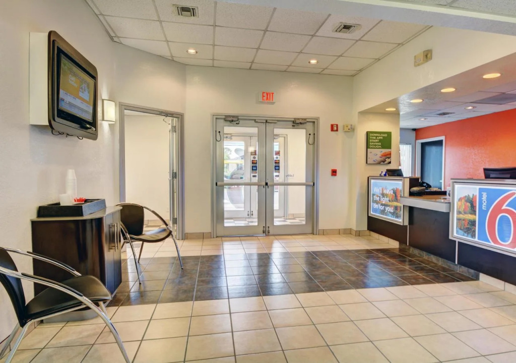 Motel 6-Seekonk, MA - Providence East
