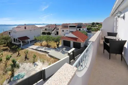 Sara Apartments