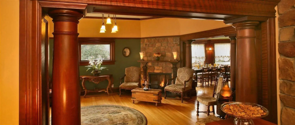 Cabernet House, an Old World Inn