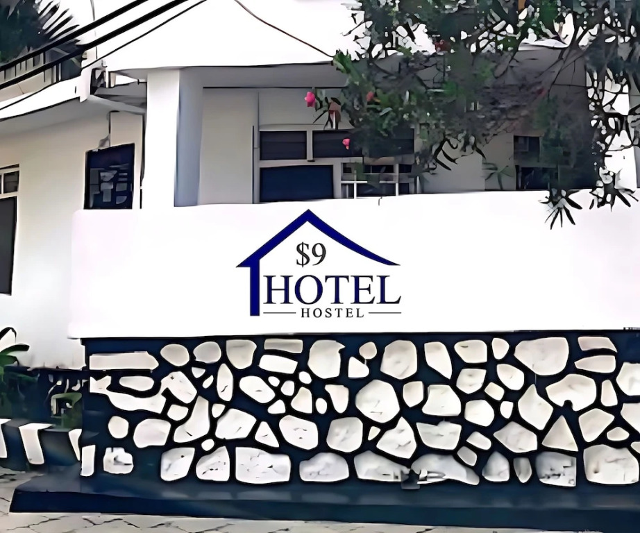 9 Dollar Hotel Zanzibar