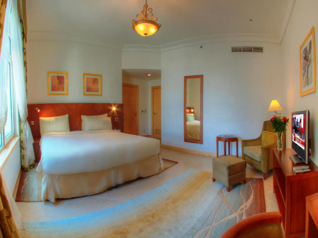 Апарт-отель Royal Club at Palm Jumeirah