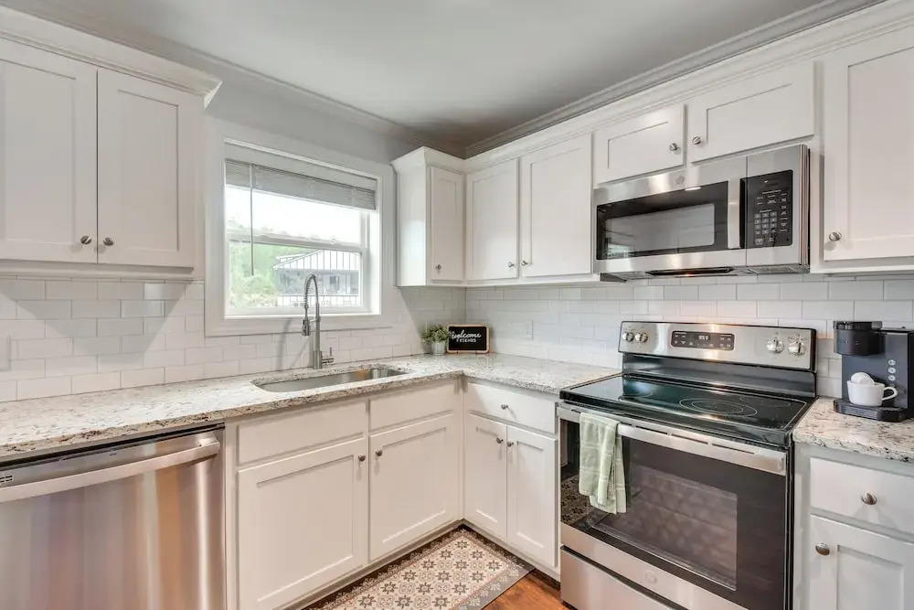 < 1 Mi to Tubing: Sleek Condo in Downtown Helen