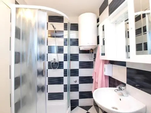 Apartment with pool 1138
