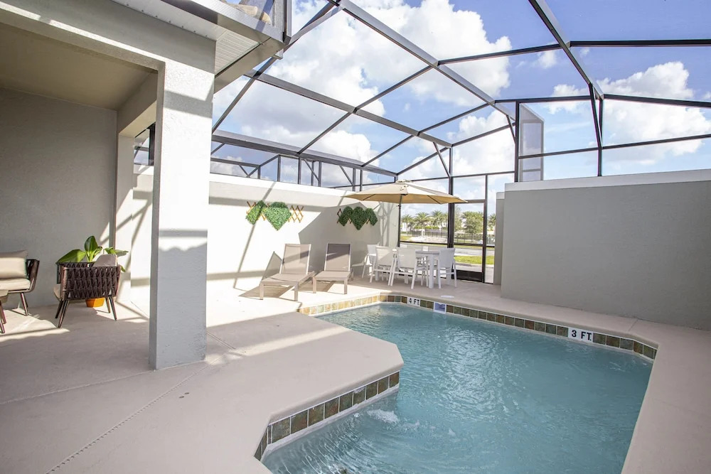 Gorgeous 4 Bedroom w/ Pool Close to Disney 4836