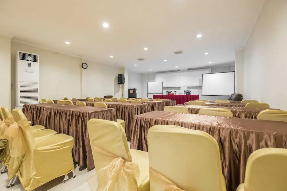 OYO 492 Alden Hotel
