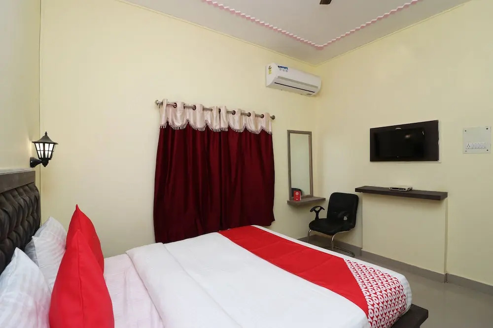 OYO 17171 Sandhya Guest House