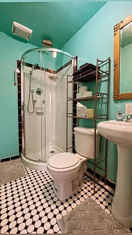 Point Breeze Guest House