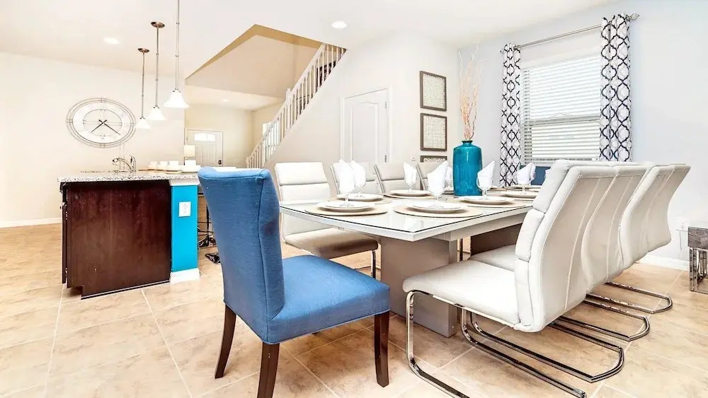 Special Offer Spacious Home With Pool!