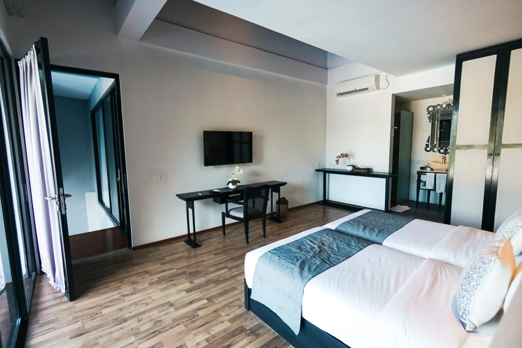 The Chloe Villa