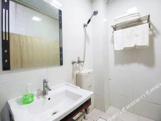 Yijia Business Inn