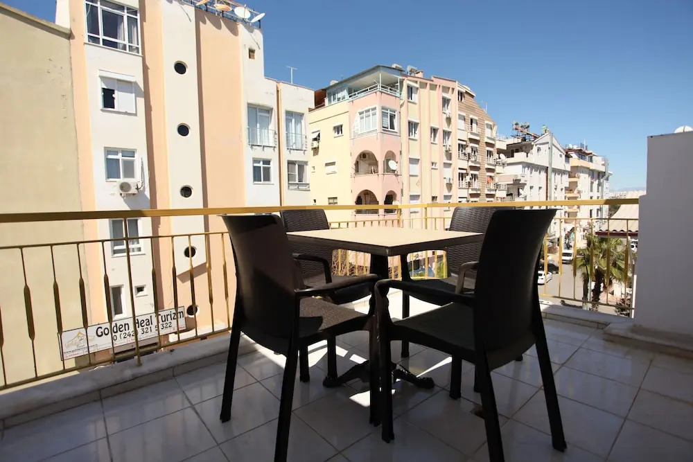 Golden Spark Apart Hotel