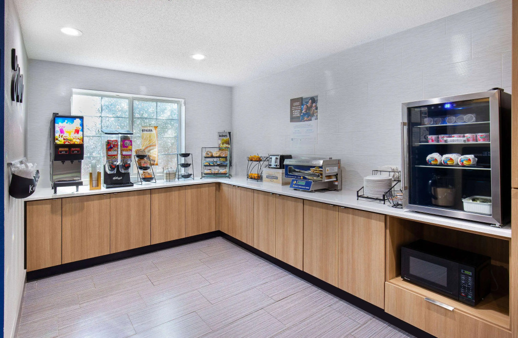Microtel Inn and Suites by Wyndham Columbus North