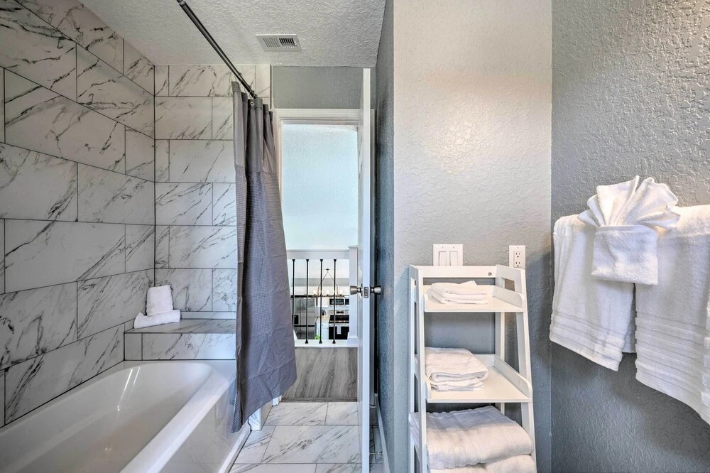 Kissimmee Retreat w/ Pool ~ 8 Mi to Old Town!