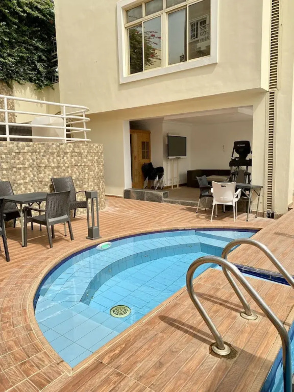 Glovis Suites