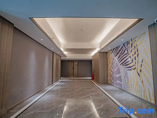Tiancheng Hotel (Huaxi Biancheng Building)