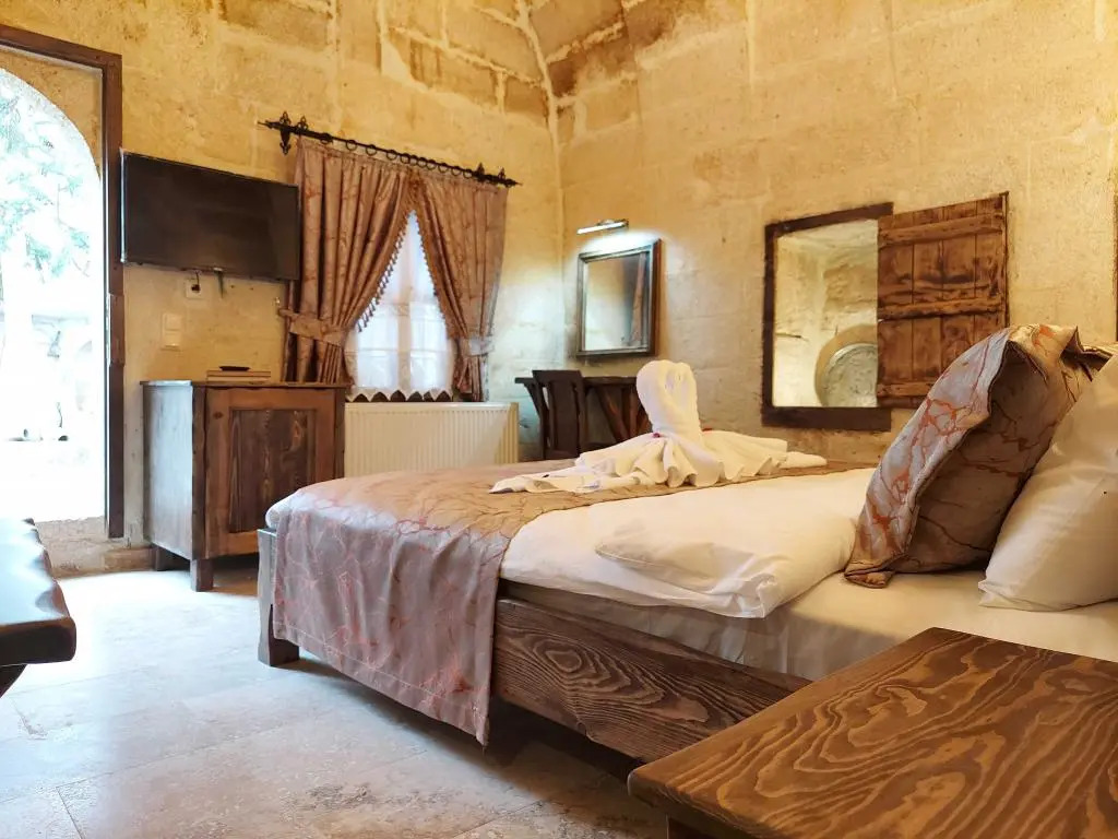 ARMEsos Cave Hotel