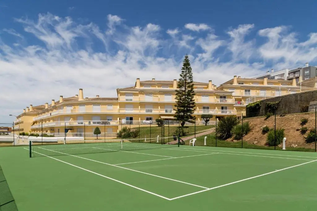 Altido Stunning Ericeira Flat W/2 Shared Pools & Gym