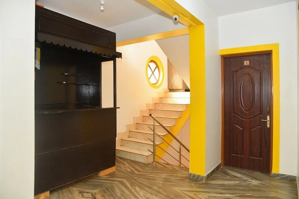Oyo 29697 Glory Lazfina Guest House
