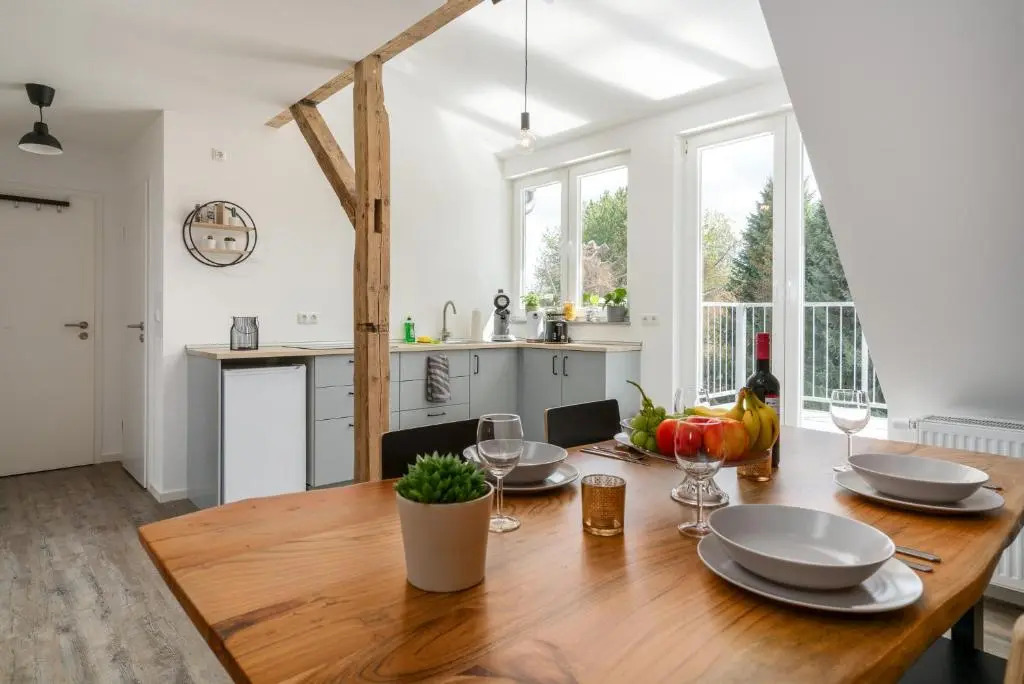 CASSEL LOFTS - Stilvolles Loft im Grünen mit Balkon nahe VW-Werk