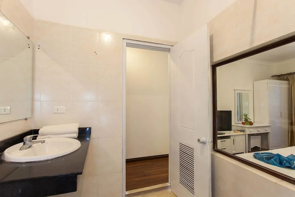 Friends Inn  Travel