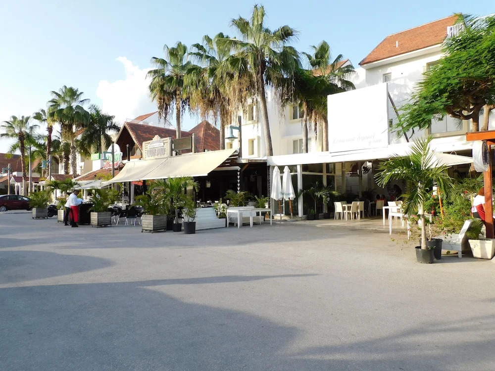 Quiet Beach apartment Condo steps on the Bavaro Beach Los Corales Dr