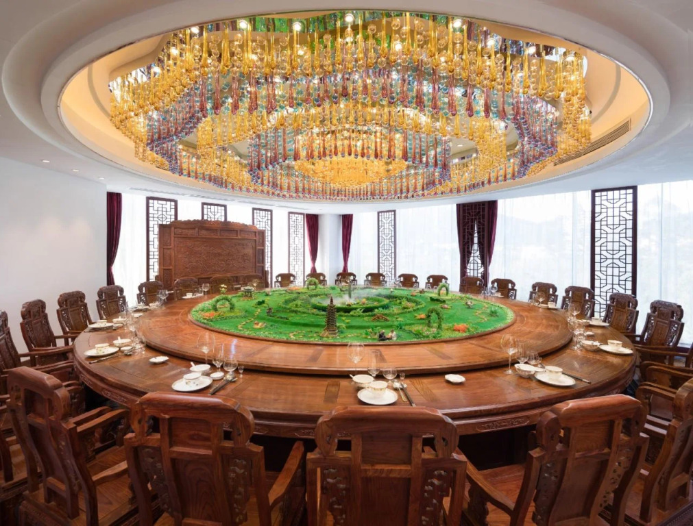 Headquarter International Hotel