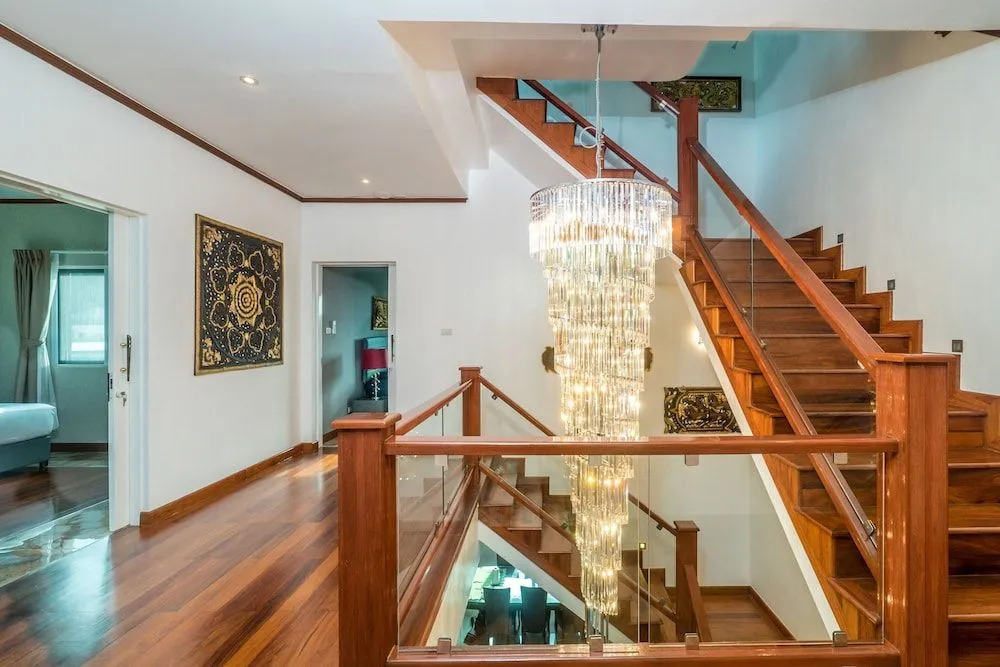 4BR Entertainment Villa Stan - Pool, Gym, Sauna & Jacuzzi