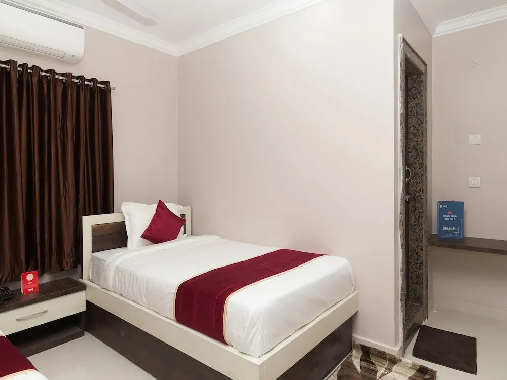 Hotel Aashiyana