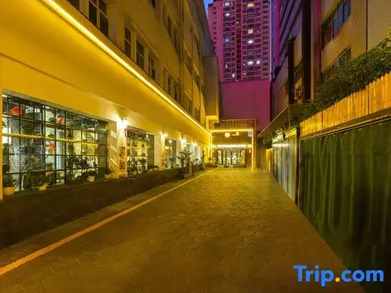 Jingyi Boutique Culture Hotel
