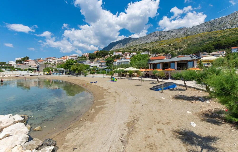 Awesome Apartment in Duce With Wifi and 1 Bedrooms