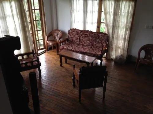LAKE AND LAKE HOMESTAY