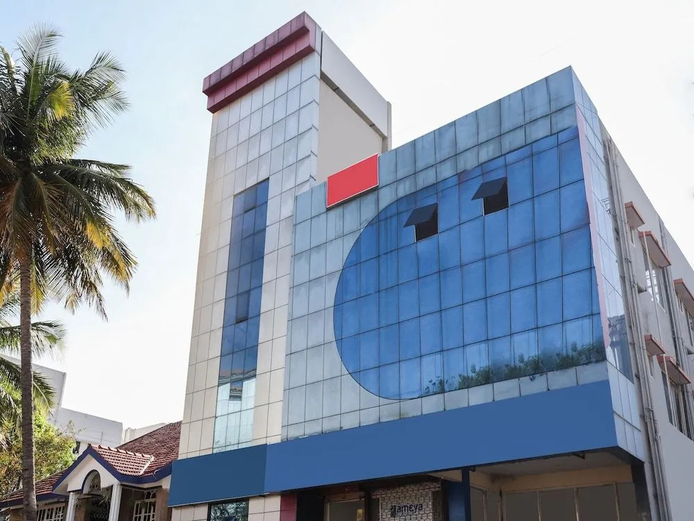 Oyo 29638 Gmr 18 Hotel