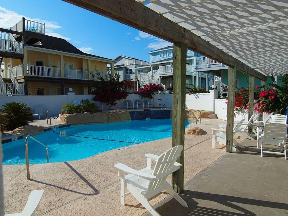 Sunny Daze 690sp 6 Bedrooms 3 Bathrooms Home