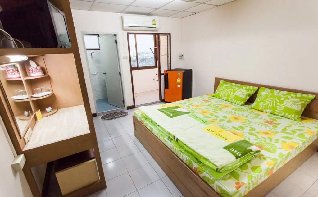 Tat Residence