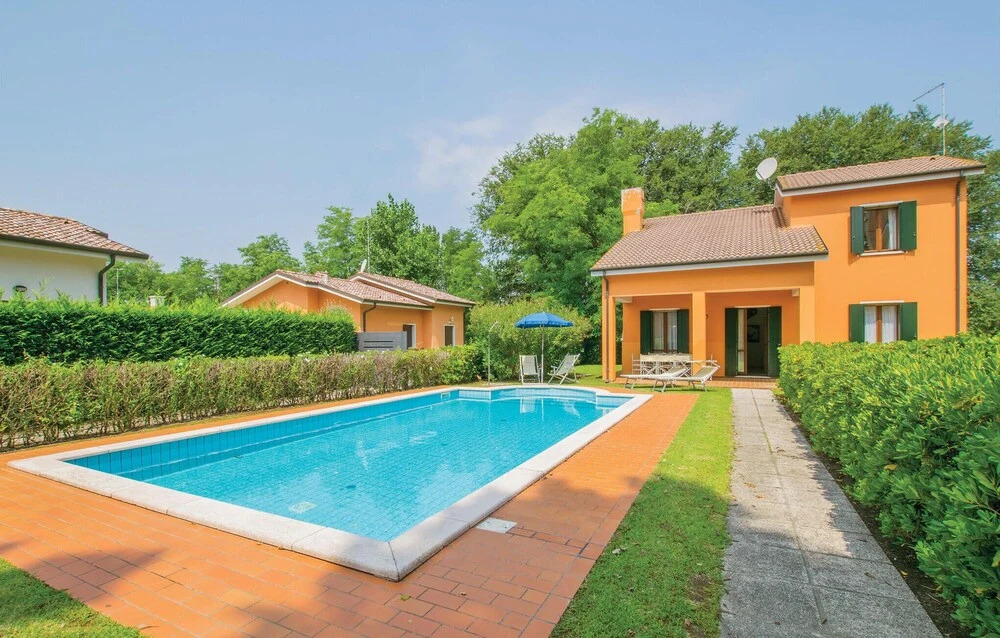 3 Bedroom Awesome Home In Albarella Ro