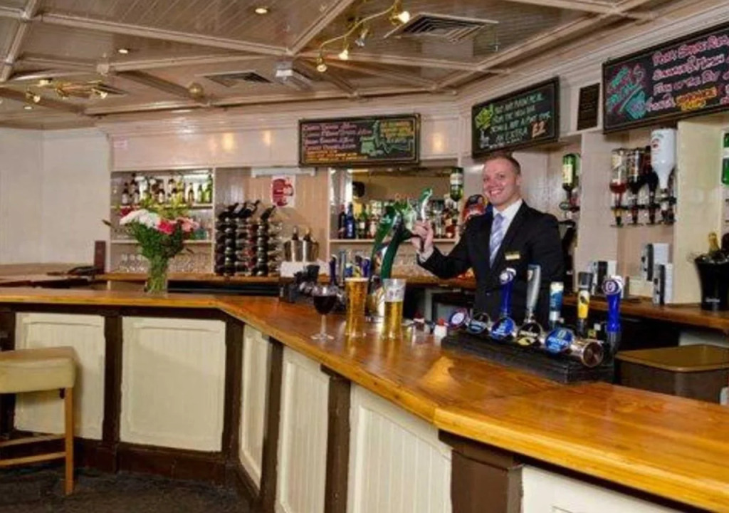 Superior Hotel
