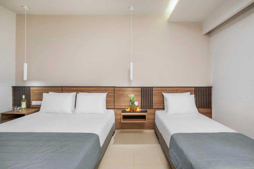 Iris Hotel
