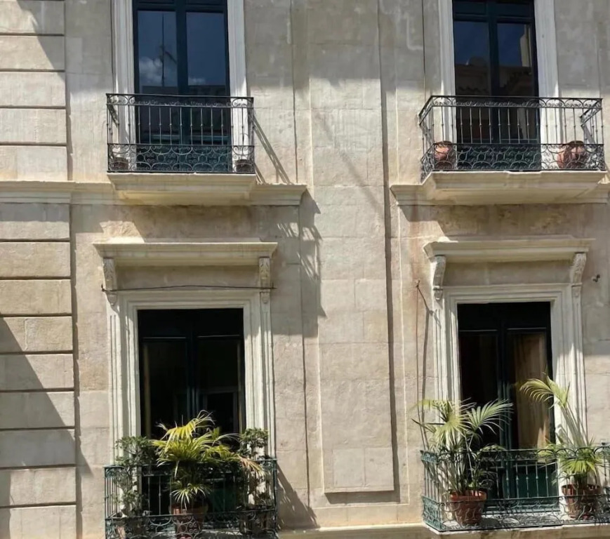 LC Hotel Urbano