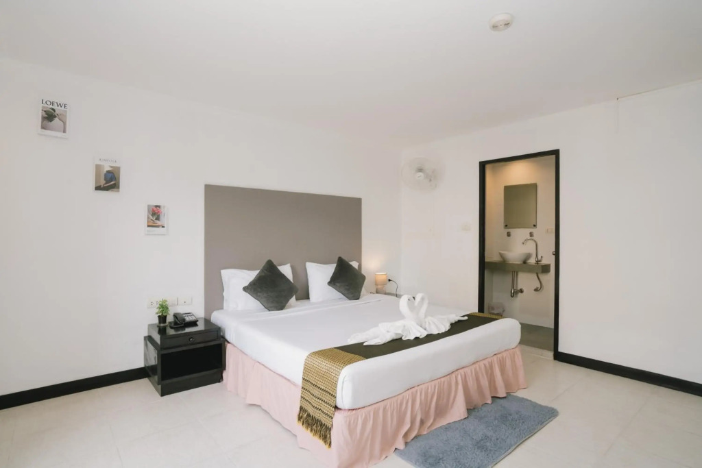 Noble House Patong