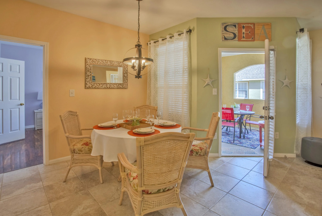 Exquisite Avalon Clearwater Condo,Minutes To Beach