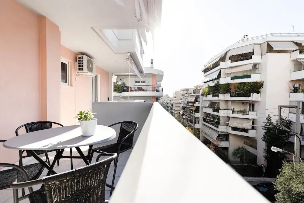 Ideal 1 BR Apartment in Petralona