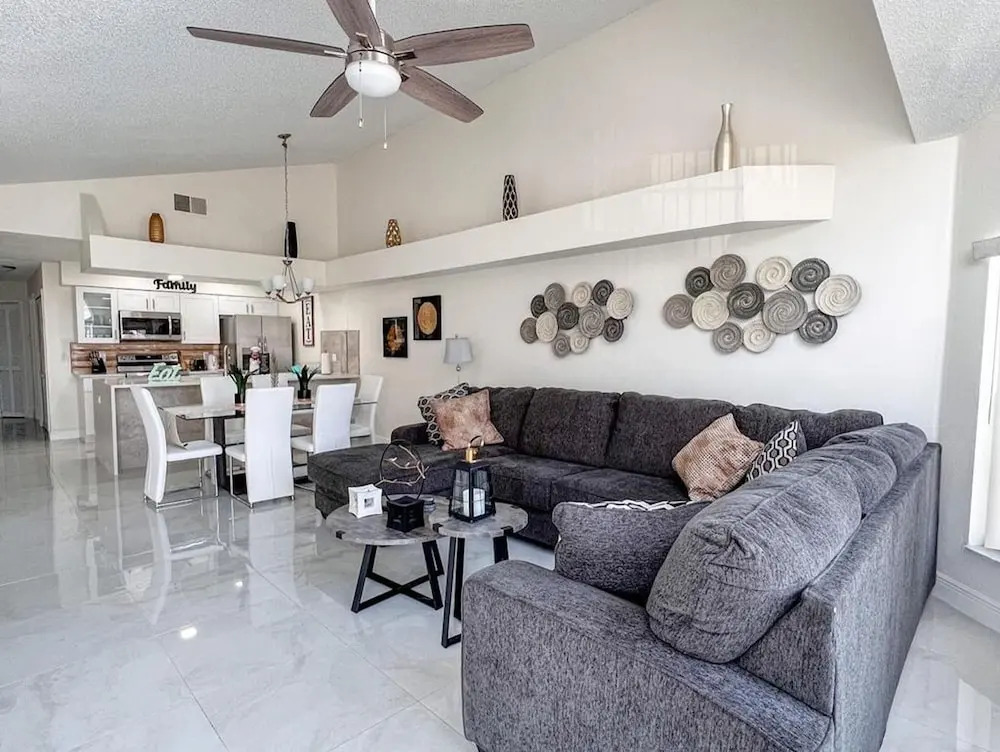 Grand Luxury 3BR Penthouse Near Disney Parks 2