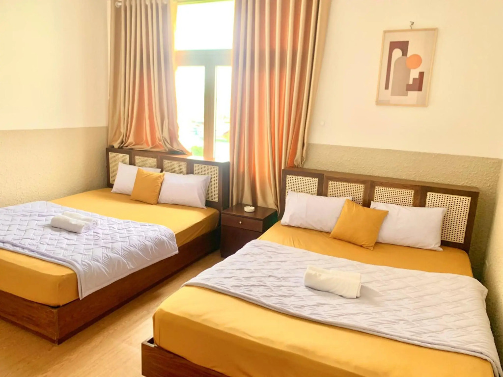 Gỗ Hotel