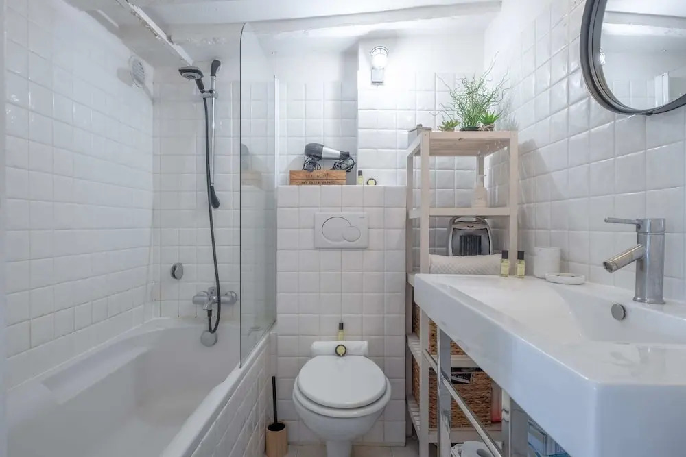 Stylish Apartment for 2 in the Heart of Paris