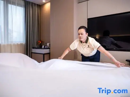 R Haihui Hotel