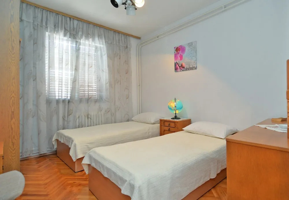 Apartment 1684
