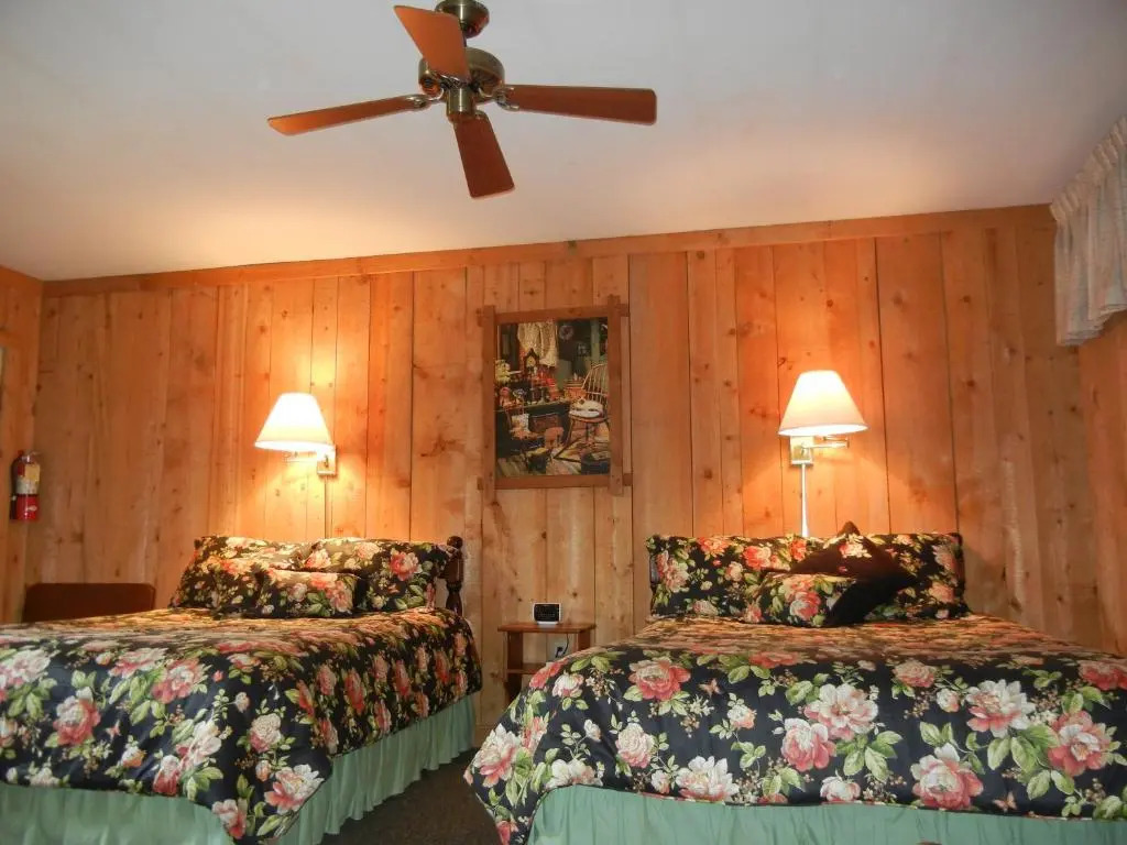 Homestead Lodging